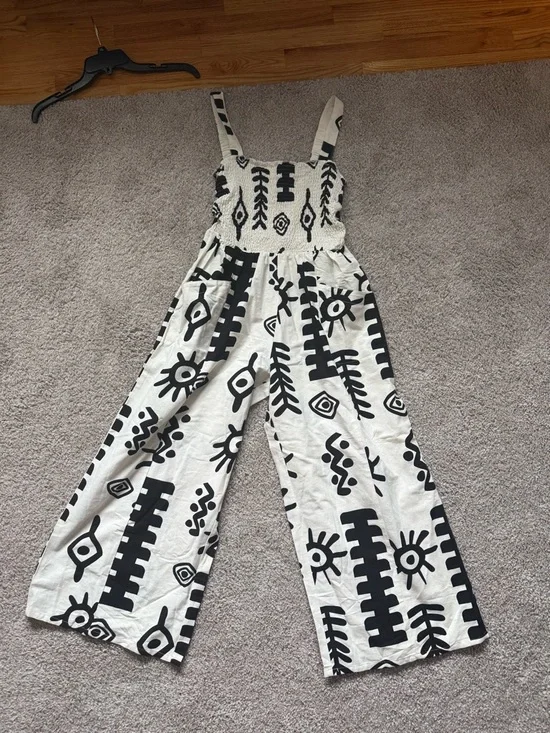 NWT: Umgee White and Black Smocked Sundress with Tribal Motif - Picture 4 of 6